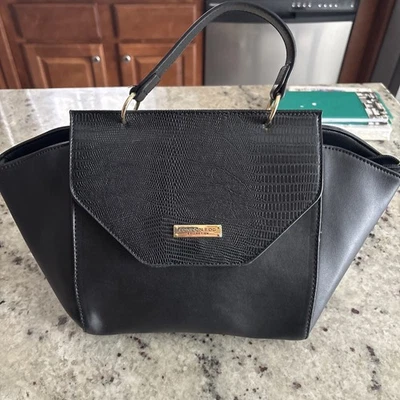 London Fog Black Faux Leather Handbag Shoulder Bag Faux Alligator Flap NEW - Image 1 of 4