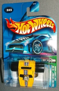 Hot Wheels 2004 #045 First Editions 45 of 100 Fatbax Plymouth Barracuda Yellow - Picture 1 of 2