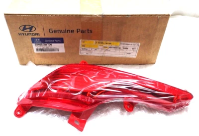 Genuine 924052W700 Rear Bumper Reflector Left For Hyundai Santa Fe 2017-2018 - Image 1 of 4
