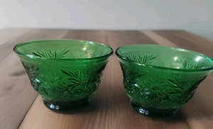 Piccole ciotole vetro retrò ancoraggio verde piatti frutta MCM vintage smeraldo - Foto 1 di 8