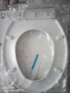 Floe Soft Close Toilet Seat Brand New - Picture 1 of 10