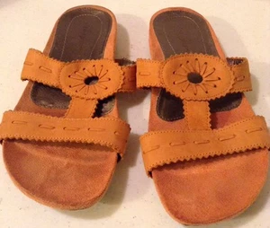 Easy Spirit Womens Leather Sandals Slides 6-1/2 Comfortable Flexible Flats Rust - Picture 1 of 4