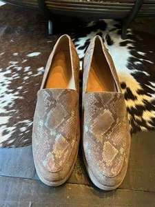 Vionic Women’s Leather Loafers Slip On Shoes Size 11 - Picture 1 of 5