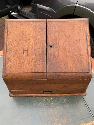 Bureau de voyage – range courrier – écritoire ancien en bois - Photo 1/4