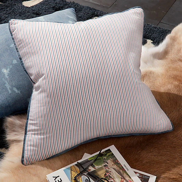 CB2 x Fred Sigal 23" Heritage Almohada a Rayas Falsa Vintage Denim Rayas $149, Nuevo Foto 1 de 4