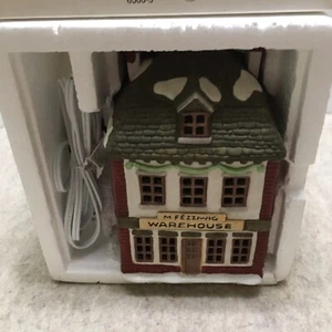 DEPT 56 Fezziwig's Warehouse #6500-5 Heritage Village Collection mit Box & Licht - Bild 1 von 12