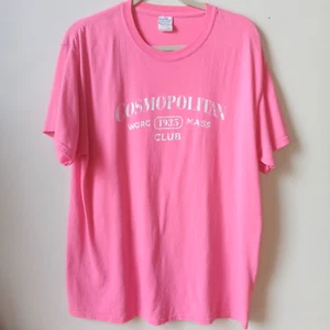 Cosmopolitan Club Worcester Mass Herren Large Tee Graphic Woo L Pink T-Shirt - Bild 1 von 6