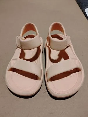 Usada Como Nueva_Sandalia Teva K Hurricane Drift, Playa Arena, 9 EE. UU. Unisex Pequeña_Playa Foto 1 de 4