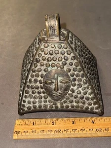 CAST METAL TRIBAL YORUBA OMO BELL AFRICAN NIGERIAN FACE & DOT PYRAMID SHAPE BELL - Picture 1 of 8