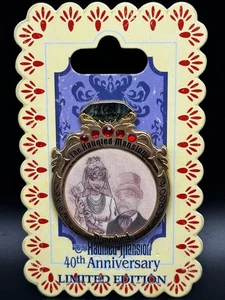 Haunted Mansion 40th Anniversary Attic Bride & Groom #5 Pin Lenticular LE - Picture 1 of 1
