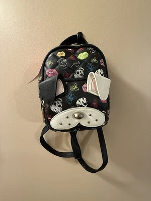 Mini Mochila Bolso Betsey Johnson Pug Perro Calavera Corazones Estampado Tatuaje Nuevo con Etiquetas Foto 1 de 4