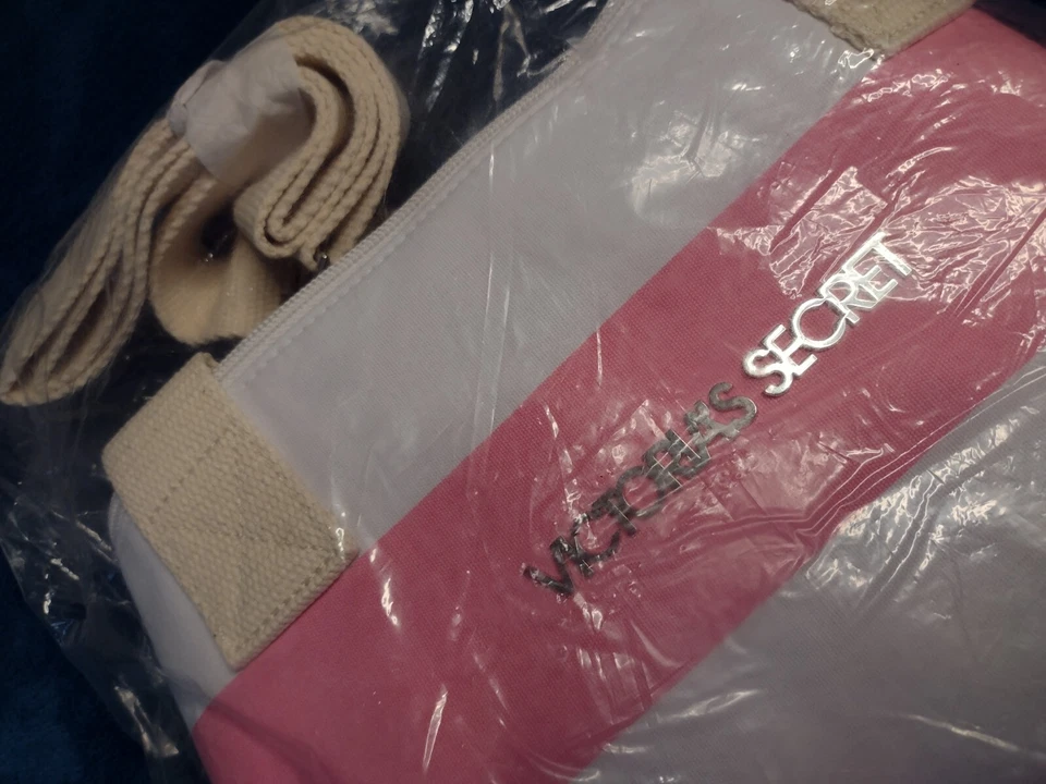 Bolso de Lona Victoria's Secret Raro Retirado Blanco y Rosa Fin de Semana Nuevo con Etiquetas Sin Envolver Foto 1 de 4