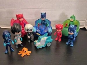 PJ Masks Lot Of 4 Vehicles And 8 Figures - Picture 1 of 2