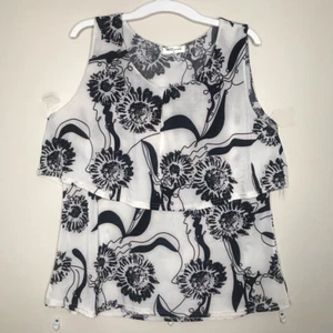 Ace Fashion Damen Bluse schwarz Blumen ärmellos U-Ausschnitt Stufen Plus 3X - Bild 1 von 10