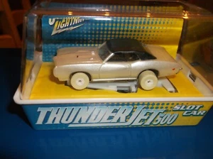 JOHNNY LIGHTNING WHITE THUNDER PONTIAC GTO - Picture 1 of 1