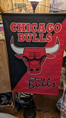 Vintage Chicago Bulls NBA 1995 Vertical Banner Basketball Flag 45x28.Great Shape - Image 1 of 4