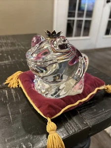 Almohada retirada The Crowned Prince Frog coleccionable de The Franklin Mint 1988 - Imagen 1 de 17