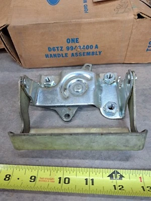 Новая из старых запасов ручка заднего борта грузовика Ford 1973-1979 F100 F150 F250 F350 D6T9943400A - Изображение 1 из 2