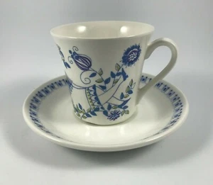 Vintage FIGGJO FLINT "LOTTE" TASSE & UNTERTASSE SET - MÄDCHEN, BLUMEN - blau, grün - NORWEGEN - Bild 1 von 5