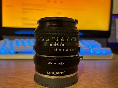 Lente rara Minolta vintage 50 mm f/1,7 con adaptador de montaje Sony E Foto 1 de 4