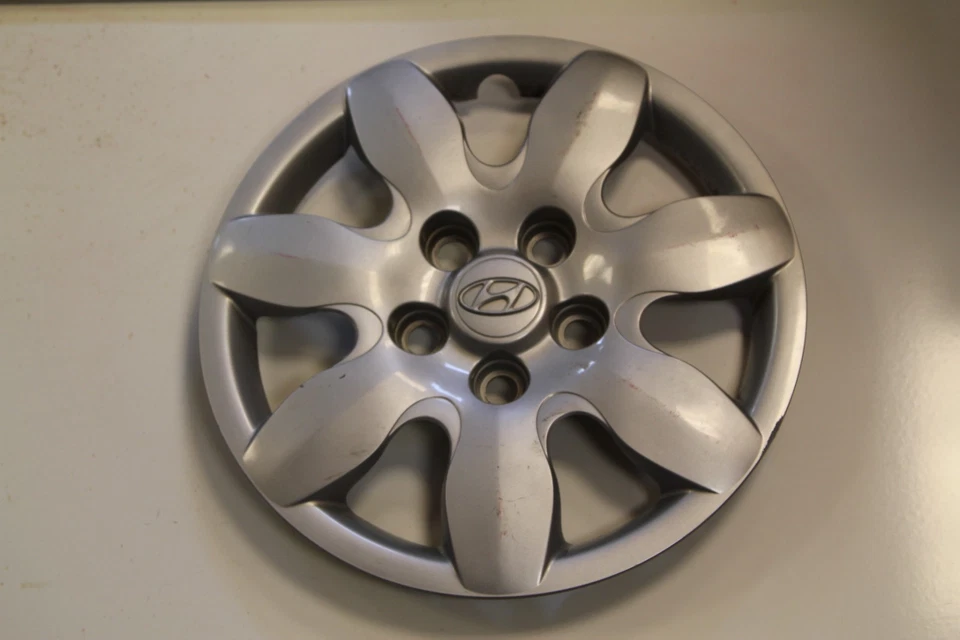 2007-2011 HYUNDAI ELANTRA 15” tampa de roda cubo 55560 P/N 52960 2H000 - Imagem 1 de 2