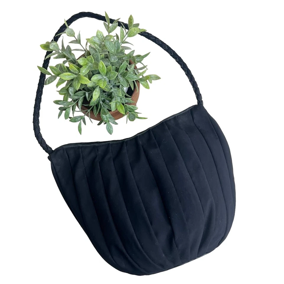 Bolso cubo de hombro de tela plisada para mujer DONALD J. PLINER correa de cuerda tejida negro Foto 1 de 4