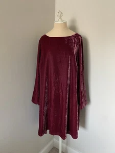 NWOT ModCloth Burgundy Velvet Scoop Back Bell Sleeve Cocktail Dress 2X - Picture 1 of 3