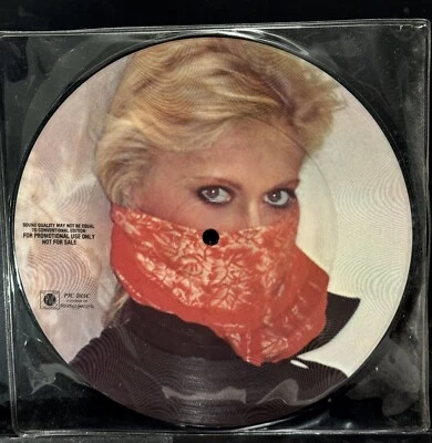 PICTURE DISC promo  OLIVIA NEWTON JOHN - deeper than the night  2 7” record Set - Image 1 of 3