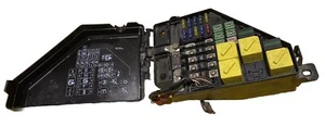 Freelander 1 Fuse Box With Cover Engine Bay 2.0 YQH 00180 Land Rover 1999-2002 - Picture 1 of 13