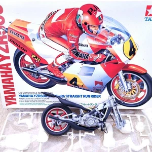 Kit modellino pilota Yamaha Tamiya 1/12 YZR500 (0W70) 1986 moto corsa dritta vintage - Foto 1 di 18