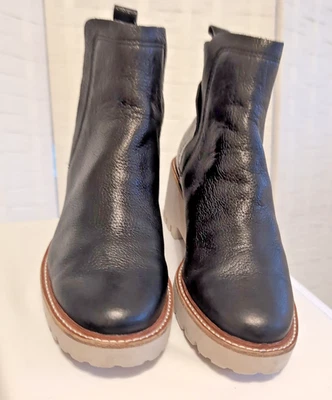 Dolce Vita Size 8.5 Huey Lug Sole Chelsea Women's Black Leather Crocodile Boots  - Image 1 of 4