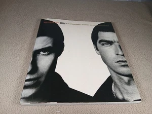Oasis Book & DVD Combo Collection - Imagen 1 de 20