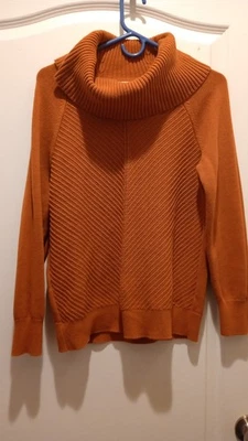 Suéter para mujer de punto acanalado con cuello de capucha naranja Foto 1 de 2