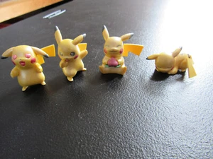 figurine pikachu lotto di 4 cuori amore addormentato - Foto 1 di 3