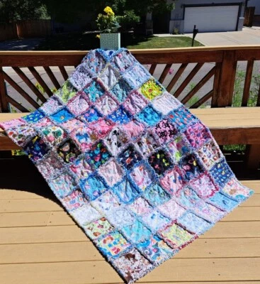 RAG QUILT I SPY Edredón Niña 70 estampados diferentes hechos a mano en EE. UU. #98g Foto 1 de 4