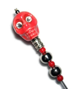 CALAVERA ROJA Porcelana Esmaltada OJOS DE ESTRÁS Palo Sombrero Prendedor Largo Hatpin - Imagen 1 de 3