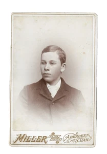 ID'd Young Boy Cabinet Card Photograph ~ Aberdeen South Dakota ~ Miller Studio - Picture 1 of 2