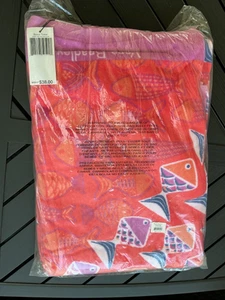Vera Bradley Go Fisch Koralle Strandtuch Neu mit Etikett Muster im Ruhestand 33” x 66” Neu - Bild 1 von 2