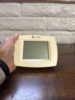 TRANE TCONT802AS32DAA  TH8320U1040 Programmable Thermostat Touchscreen - Image 1 of 4