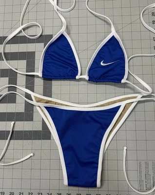Nuevo con etiquetas Azul Nike Logo Bikini Top e Inferior Traje de Baño Mediano Foto 1 de 4