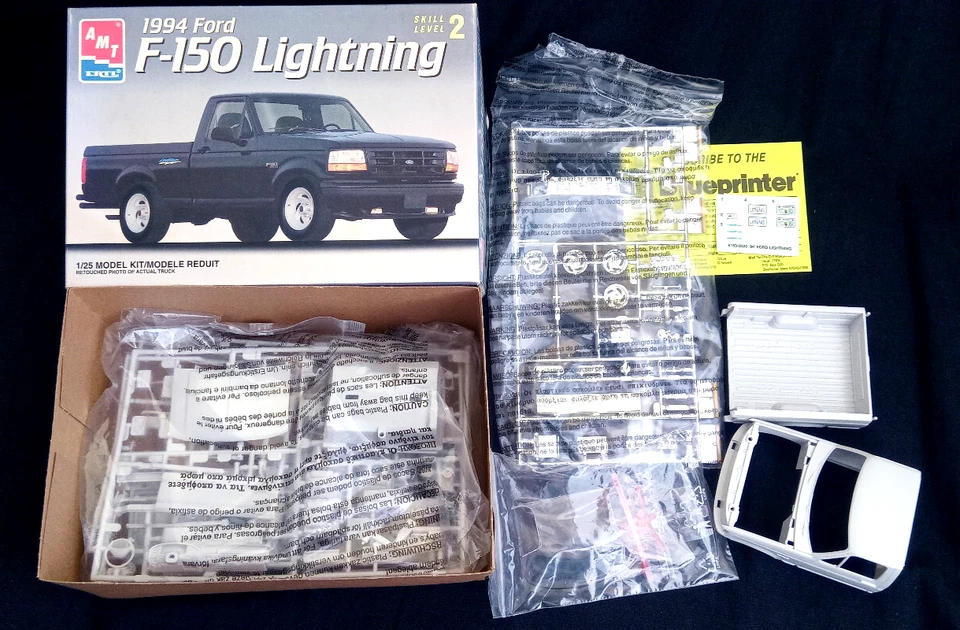 Ford F-150 Lighting  1/24 AMT 6153 - Image 1 of 1