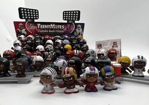 NFL TeenyMates (2024) Serie 12 Figuras Individuales - ¡Elige tus Equipos! Stock Nuevo - Imagen 1 de 6
