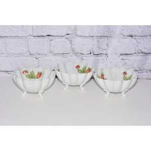 LIMOGES CADEAUX SCALLOPED FLUTED TRIPOD BOWLS STRAWBERRIES SET - Picture 1 of 7