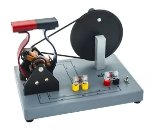 Eisco Labs Demonstration Motor Generator Activity Model (AC/DC) - Hand Powered - Picture 1 of 3