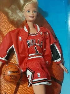 Barbie NBA Authentic Chicago Bulls Barbie Authentic NBA Team Uniform Neu in Box  - Bild 1 von 7