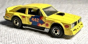 HOT WHEELS 1976 Oldsmobile FLAT OUT 442 Yellow Race Car - Picture 1 of 3