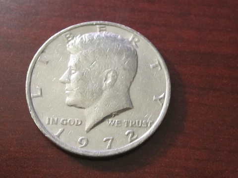 1972 P KENNEDY HALF DOLLAR NICE COIN FREE SHIPPING! Cover