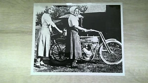 Vintage Gloss Picture - 8 x 10 - Black and White - Picture 1 of 2