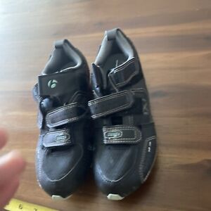 Women’s bontrager spin shoes Size 8 dc7