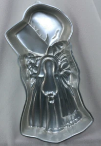 HOLLY HOBBIE CAKE PAN 1975 WILTON #502-194 VINTAGE - Picture 1 of 7